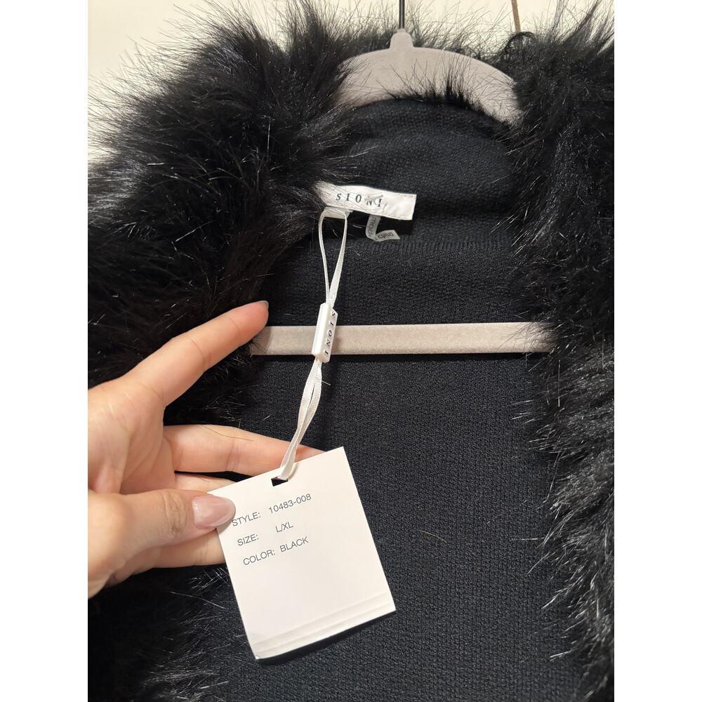 Sioni L/XL Black Faux Fur Trimmed Cape Poncho - Picture 3 of 9